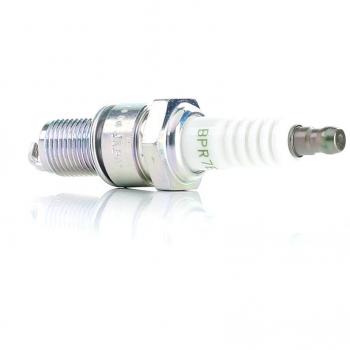 Bujía de encendido NGK 1142, 1 Pieza, compatible con diversos modelos de vehículos, diseño de electrodo central para una mejor ignición, alta resistencia a la corrosión y desgaste, rendimiento óptimo en condiciones extrem