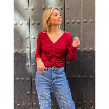 Top fruncido escote V rojo S/M - Mariquita Trasquilá