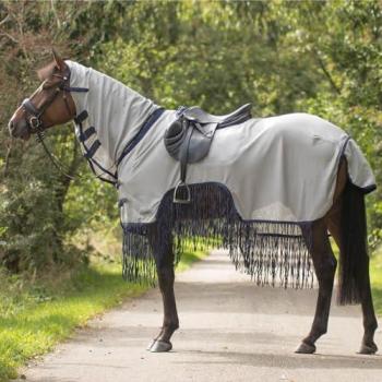 Manta mosca caballo con flecos QHP - Manta de protección para caballos, diseñada para repeler insectos, incluye flecos en los bordes para mayor cobertura y comodidad, fabricada en material transpirable y ligero, ideal para