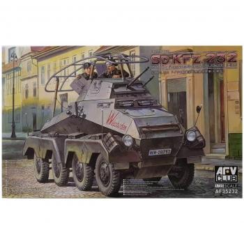 Modelo a Escala 1:35 de Vehículo Blindado Alemán Sd.Kfz.232 Schwerer Panzerspähwagen 8 Rad con Armamento Pesado