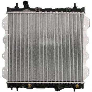Radiador de refrigeración del motor Nissens 61002 - Radiador de alta calidad, diseñado para un enfriamiento eficiente del motor, fabricado con materiales duraderos, compatible con múltiples modelos de vehículos, fácil instalación y excelente rendimi