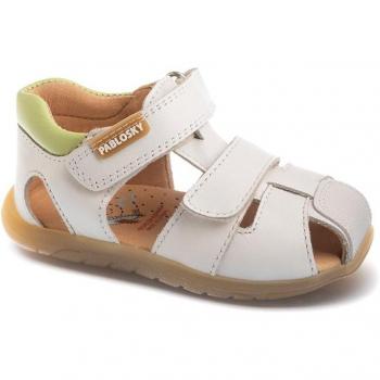 Sandalias cerradas de bebés de piel color blanco Pablosky 025801p