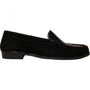 Mocasín de Mujer Melq Noa con Suela Cómoda y Diseño Elegante en Color Negro