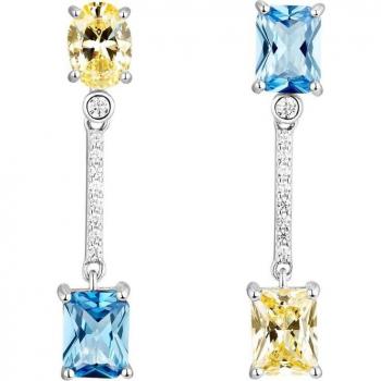 Pendientes asimétricos Aaliyah de Earcandy Jewelry