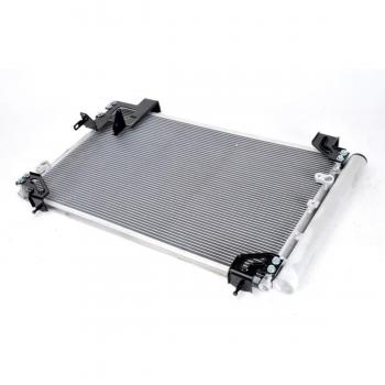 Condensador de aire acondicionado NISSENS 940020 con secador, fabricado en aluminio, compatible con Toyota Corolla Verso, Avensis II Station Wagon y Berlina, adecuado para refrigerante R 134 a