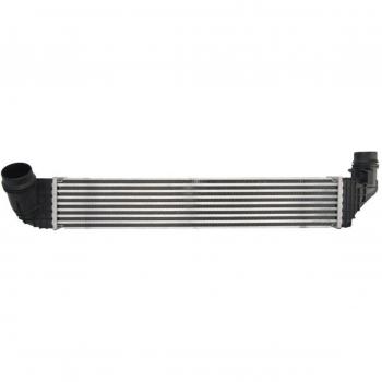 Intercooler NRF 30967 - Intercooler de alto rendimiento, fabricado con materiales de calidad, diseñado para mejorar la eficiencia del motor y reducir la temperatura del aire de admisión