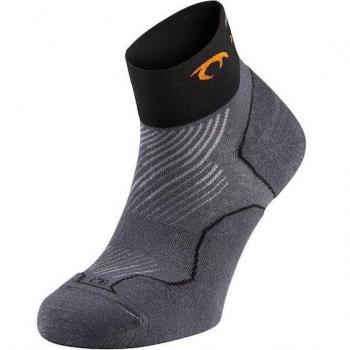 Calcetines de Running Lurbel Distance Unisex Sin Costuras Transpirables Anti-Ampollas Color Gris Oscuro