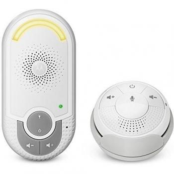 Motorola MBP 140 - Vigilabebés audio con unidad para bebés plug-n-go y pequeña unidad para papás portátil, modo eco y luz nocturna, color blanco