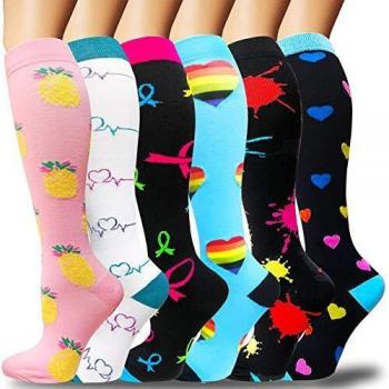 Sooverki Calcetines de compresión para Mujeres y Hombres 20-25 mmHg es el Mejor Graduado atlético, Correr, Volar, Viajar, Enfermeras 22-Navidad Especial-6 Pares L/XL