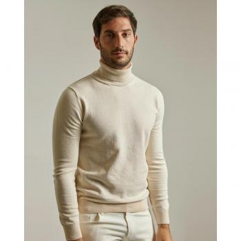 Jersey de hombre marfil de cuello alto