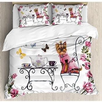 Juego de ropa de cama de 3 piezas Yorkie Juego de funda nórdica, Yorkshire Terrier en vestido rosa con una fiesta de té Tea Time Butterflies Roses, juego de fundas de edredón / edredón de 3 piezas con