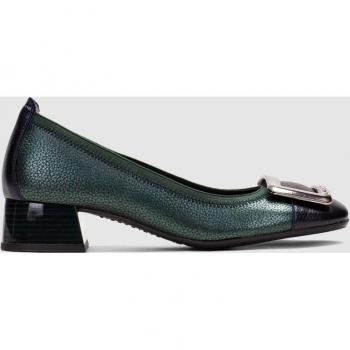 Bailarinas de mujer Hispanitas de piel con adorno, modelo CHI243673, color verde forest metalizado, talla 39, estilo plano y casual