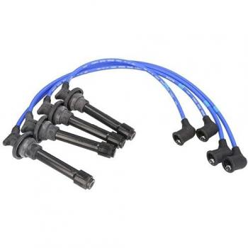 Juego de cables de encendido NGK 5075 con alta resistencia al calor, aislamiento de silicona, conectores de cobre, diseño optimizado para una mejor conducción eléctrica y compatibilidad con vehículos específicos