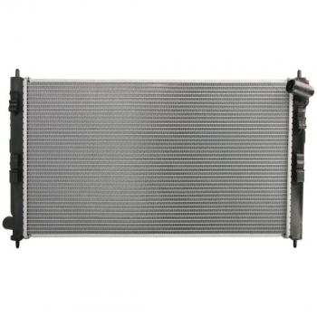 Radiador de refrigeración del motor NISSENS 67359 con características de alto rendimiento, diseño optimizado para una mejor disipación del calor, fabricado con materiales de calidad para asegurar durabilidad y resistencia a la corrosión