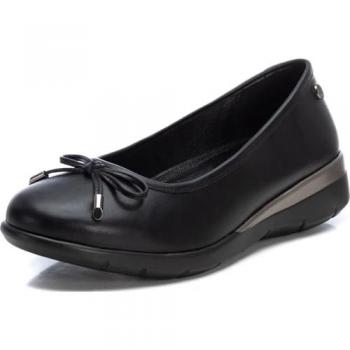XTI 143529 Bailarinas para Mujer Negro con lazo decorativo y suela de goma, Talla: 36