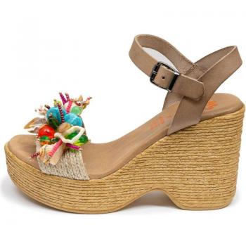 Sandalias de tacón Porronet para mujer color taupe con cuña de 9 cm y cierre de hebilla