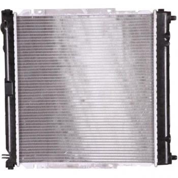 Radiador NISSENS 64163 para refrigeración del motor, compatible con diversas marcas y modelos de vehículos, fabricado con materiales de alta calidad para garantizar una óptima transferencia de calor y durabilidad, diseño preciso que asegura un ajuste 