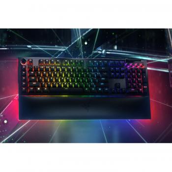 Teclado Razer BlackWidow V4 Pro (interruptor mecánico verde, USB, diseño QWERTZ alemán, retroiluminación RGB, color negro)