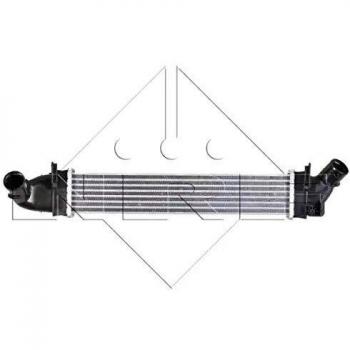 Intercooler NRF 30380 - Compartimentos de Motor, tipo intercooler, diseñado para mejorar la eficiencia del sistema de refrigeración del motor, fabricado con materiales de alta calidad para mayor durabilidad y rendimiento, compatible con diversas marcas 