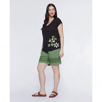 Short Pantalón con Detalle de Borde de Encaje