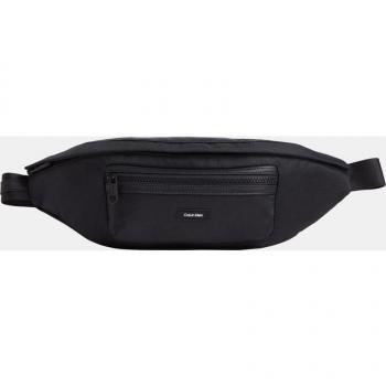Calvin Klein - Riñonera grande Essential en materiales reciclados negro