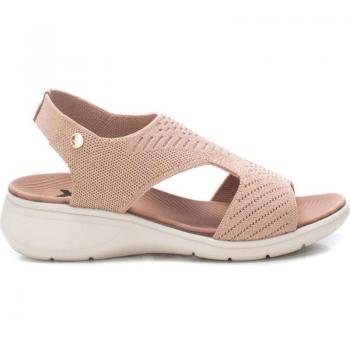 Sandalia de Mujer XTI 142737 en color Negro y Nude, con diseño moderno, tacón bajo, plantilla acolchada para mayor comodidad y suela antideslizante