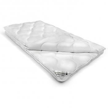 De primera calidad de 135 x 200 Deco serie 4 estaciones de edredón de la cama de techo 100% de microfibra y relleno de HCS - de fibra de alta calidad antialérgico para alérgicos Con certificado Oeko-Tex Standard 100