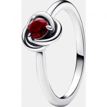 Anillo Pandora Moments Círculo Eternity de plata y cristal rojo