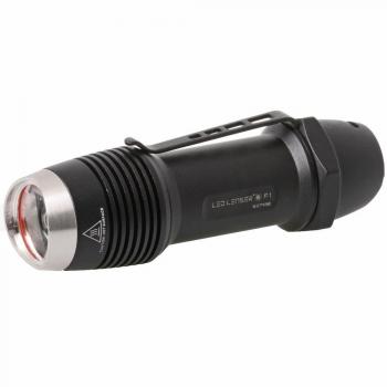 Ledlenser F1 linterna Box - la Ledlenser F1 ist nichts para schwache Nerven. Wir bezeichnen sie als den Kampfjet unter den linternan. Denn was dieses Lichtkraftwerk bei minimalen Abmessungen bietet,