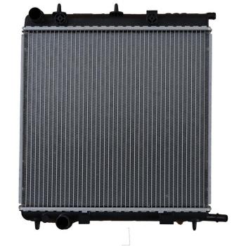 Radiador de refrigeración del motor NRF 50430, compatible con múltiples modelos de vehículos, fabricado en aluminio, con diseño optimizado para una mejor disipación del calor, incluye conexiones y montajes necesarios para una instalación sencilla