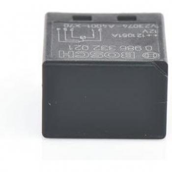 Relé BOSCH 0 986 332 021 - Relé de corriente principal, tipo electromecánico, con contactos normalmente abiertos y cerrados, capacidad de corriente nominal alta, diseño compacto para fácil instalación