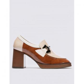 Mocasín con tacón Pitillos 5484 en cuero piedra crema talla 39