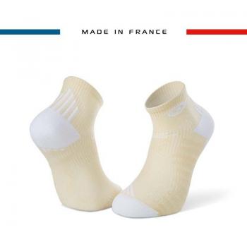 Calcetines BV Sport Run Elite - Calcetines de running para hombre, color blanco, talla EU 36-38, diseño de alto rendimiento con soporte en el arco, tecnología de compresión y material transpirable