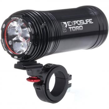 Exposición luces – Toro MK8 luz delantera para bicicleta Headligh 2400 lúmenes batería