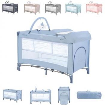 Cama de viaje Kikkaboo So Gifted Plus con dos niveles, arco de juegos, cambiador y ruedas azul claro