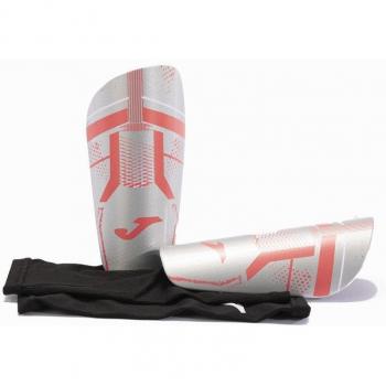 Espinilleras de fútbol Joma J-Pro gris/coral con protección ligera, diseño ergonómico, material resistente y transpirable, ajuste cómodo y cierre seguro