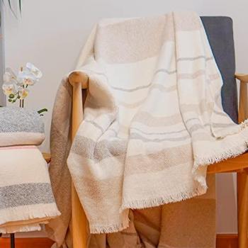 Manta Plaid para Cama o Sofá de Algodón Suave y Transpirable, Modelo Sarga, Pequeña 120x200 cm, Color Beige-Gris
