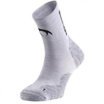 Calcetines Lurbel Aitana Four, Transpirables y Antiolor, Ajuste Cómodo, Ideal para Trail Running y Senderismo, Gran Durabilidad, Gris Hielo/Marengo, Talla M (39-41)