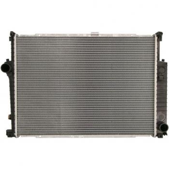 Radiador NISSENS 60596A para refrigeración del motor, características: diseño de alta eficiencia, fabricado con materiales de calidad, compatible con múltiples modelos de vehículos, fácil instalación y durabilidad garantizada