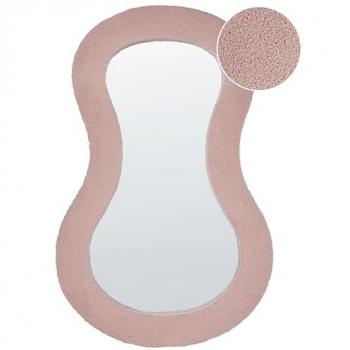 Espejo de pared moderno decorativo colgante 70 x 112 cm marco MDF forma irregular tejido bouclé rosa Planchez