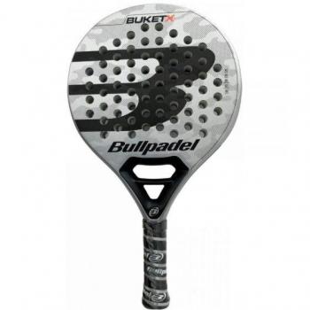 Pala de Pádel Bullpadel Buket X Series, características: forma lágrima, balance medio, núcleo de goma EVA, superficie de fibra de vidrio, tecnología Vibradrive para reducir vibraciones, diseño moderno y atractivo