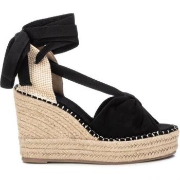 Sandalias XTI negras de estilo alpargatas para mujer