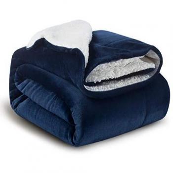 Bedsure Manta Reversible de Franela/Sherpa 150x200 cm Extra Suave,Azul Marino,Manta de Cama,Manta de sofá,acogedora y Ligera,Fácil de Cuidado