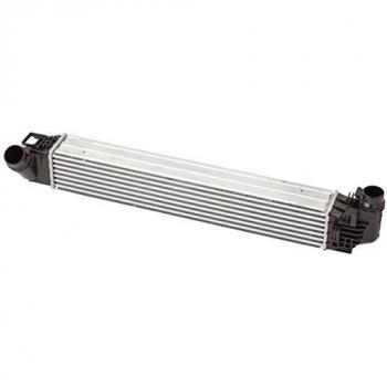 Intercooler VALEO 818228 - Compartimentos de Motor, diseñado para optimizar el rendimiento del motor, fabricado con materiales de alta calidad, proporciona una excelente refrigeración y durabilidad, compatible con diversos modelos de vehículos