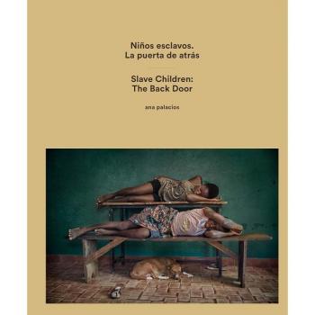 Niños esclavos.: La puerta de atrás.