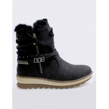 Refresh Women's Black Ankle Boots with Zipper Closure 170416