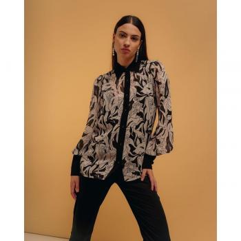 Camisa Estampada Floral Manga Larga - Elegante Diseño de Cuello Solapa