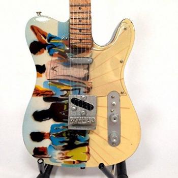 Mini guitarra de colección - Replica mini guitar - Pink Floyd - Tribute - The Best