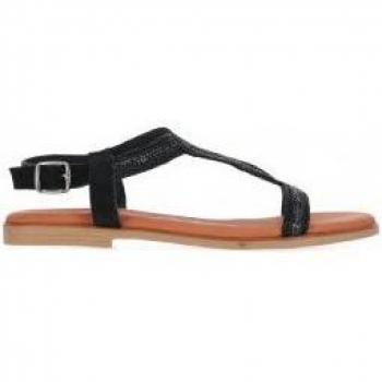 Sandalias Chika10 Naira 13 de Piel para Mujer en Color Negro con Cierre de Hebilla