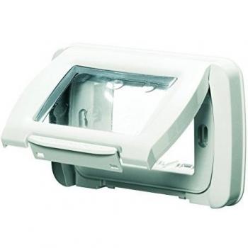 Placa Estanca Autoportante 3 Puertos IP55 Blanca Nublada Gewiss